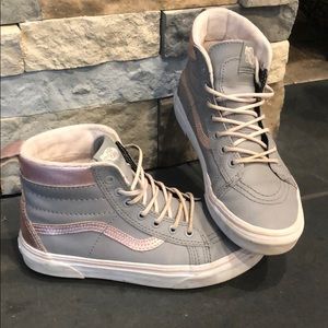 🛹 VANS Hightop Sneakers 🛹 BIG kids SZ. 4.5